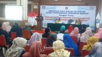 131 Mobilizing Teachers in West Jakarta Participate in Educational Seminar